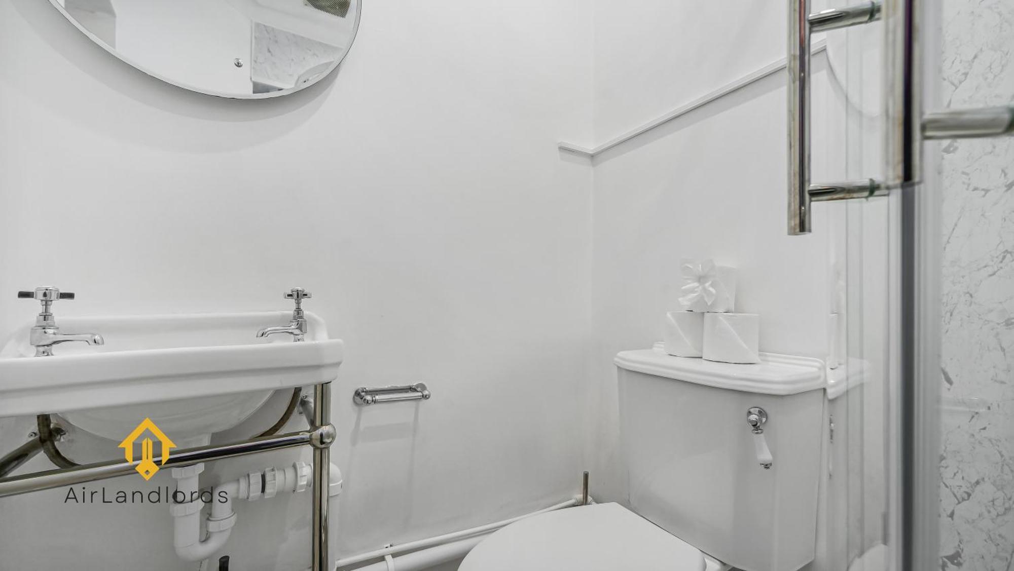 Exceptional 4 Bedroom House Paddington Station! ลอนดอน ภายนอก รูปภาพ