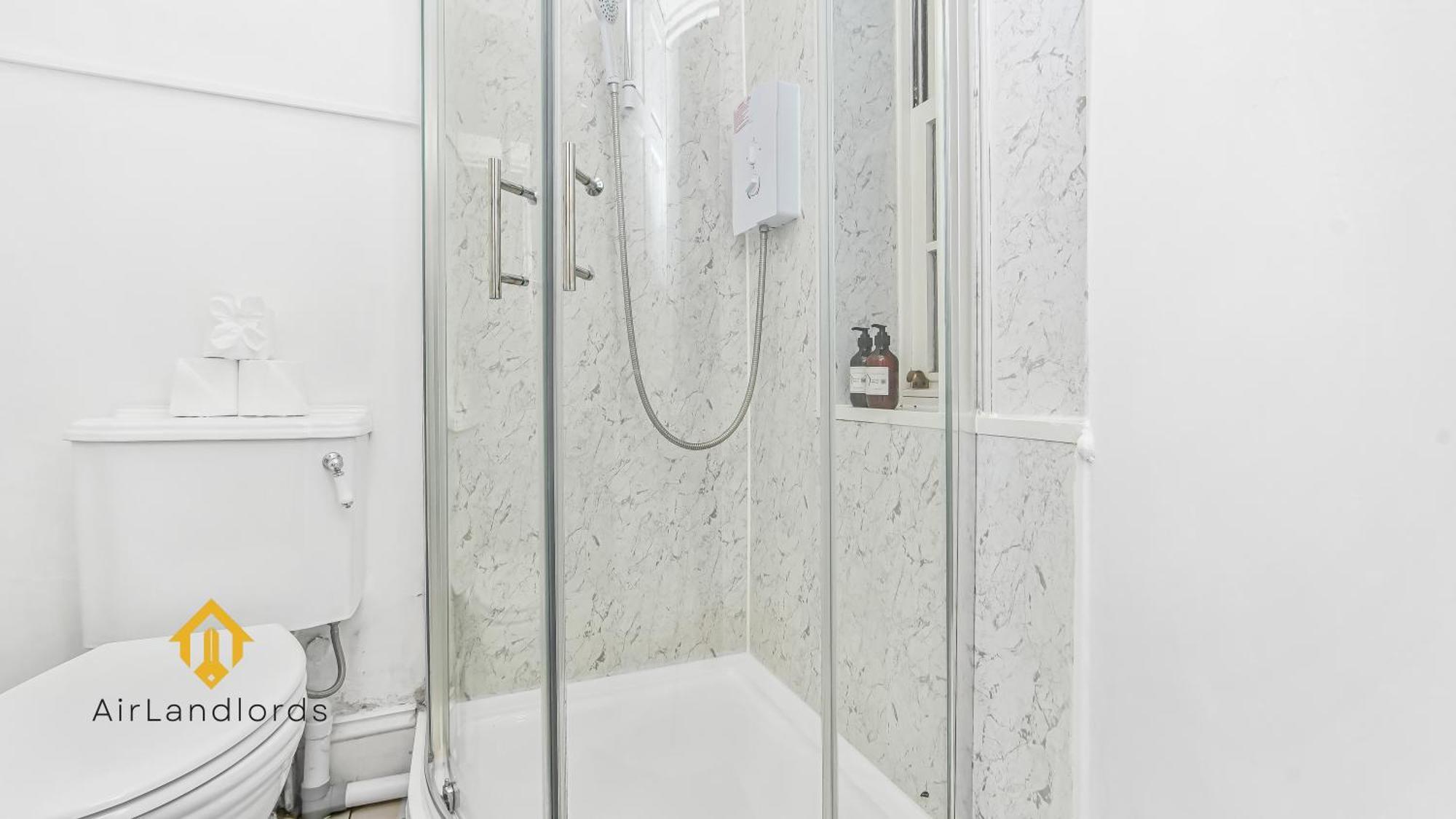 Exceptional 4 Bedroom House Paddington Station! ลอนดอน ภายนอก รูปภาพ